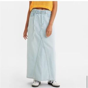 Levi’s Denim Maxi Skirt NWT Size 29